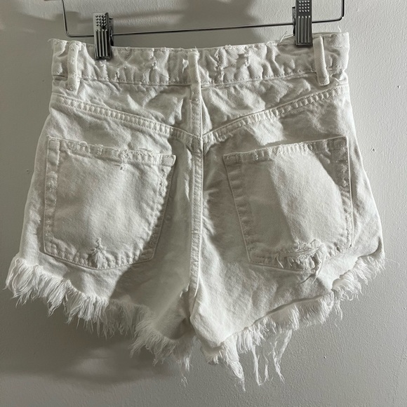 Zara White Distressed Denim Shorts - Picture 6 of 6